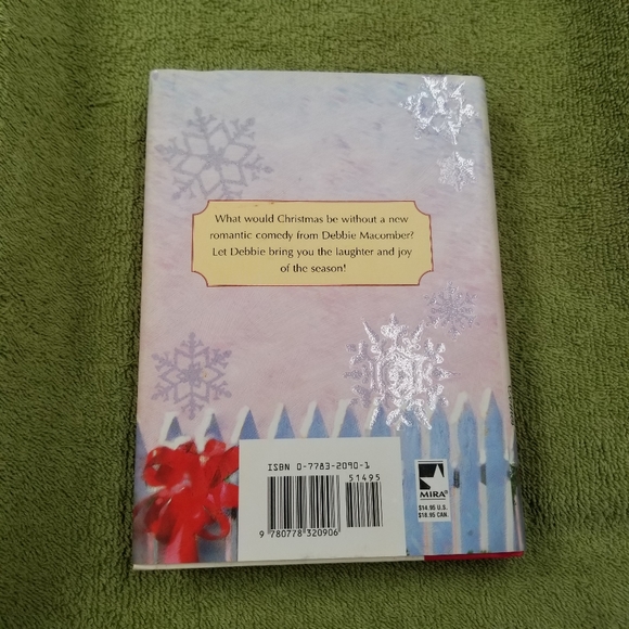 Debbie Macomber Four Christmas Novels Hardbacks Two First Printings - Picture 3 of 13